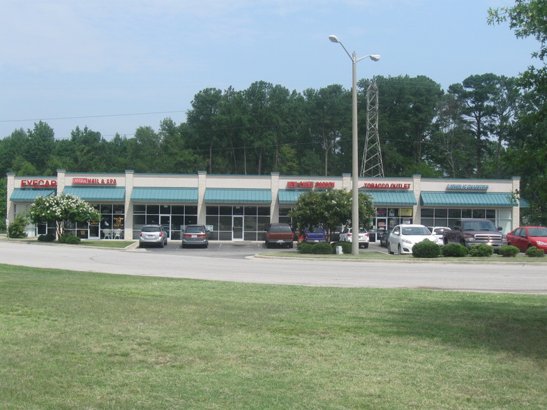 590 Cedar Creek Rd, Fayetteville, NC for lease - Building Photo - Image 1 of 14