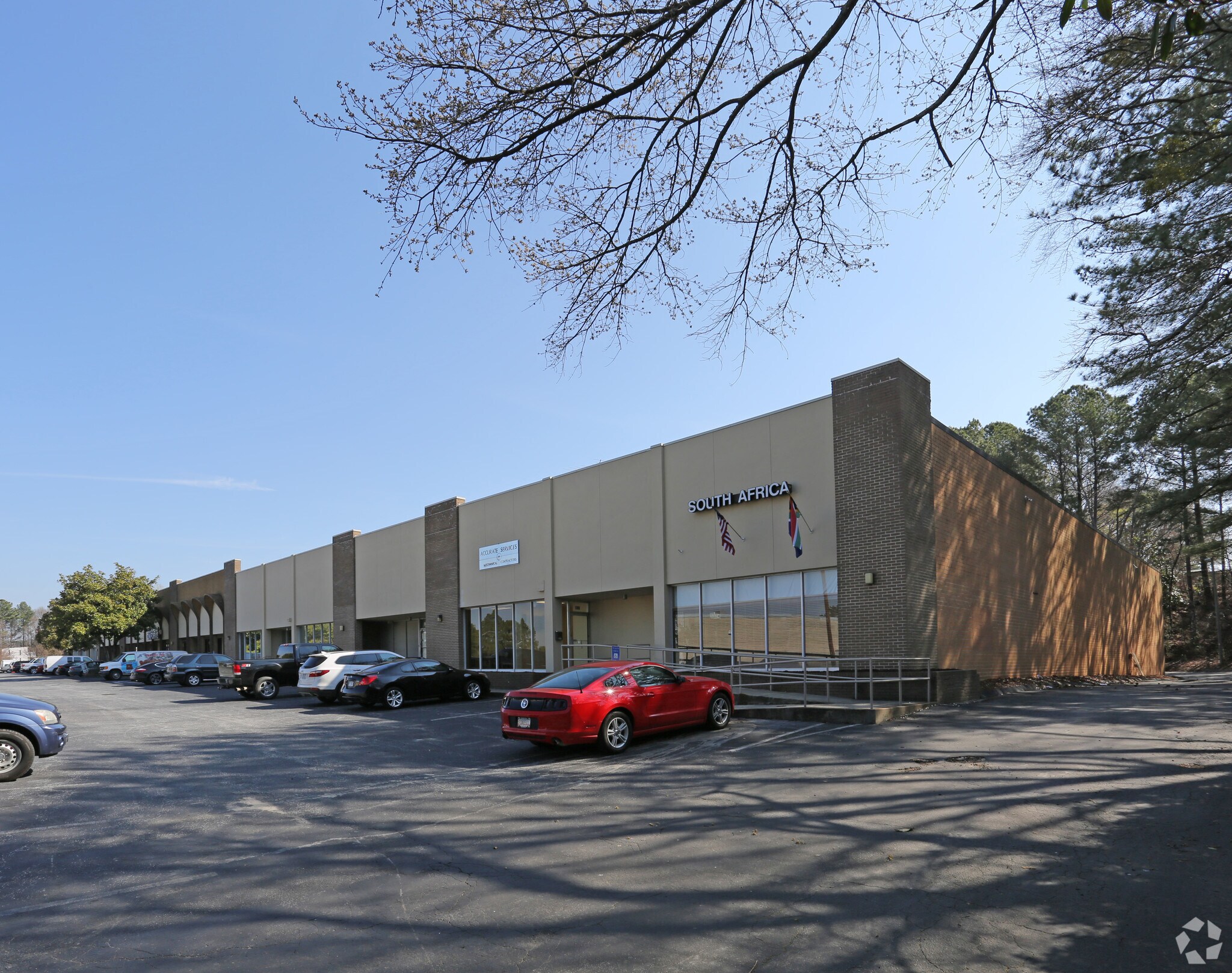 2080 Peachtree Industrial Ct, Atlanta, GA for lease Primary Photo- Image 1 of 5