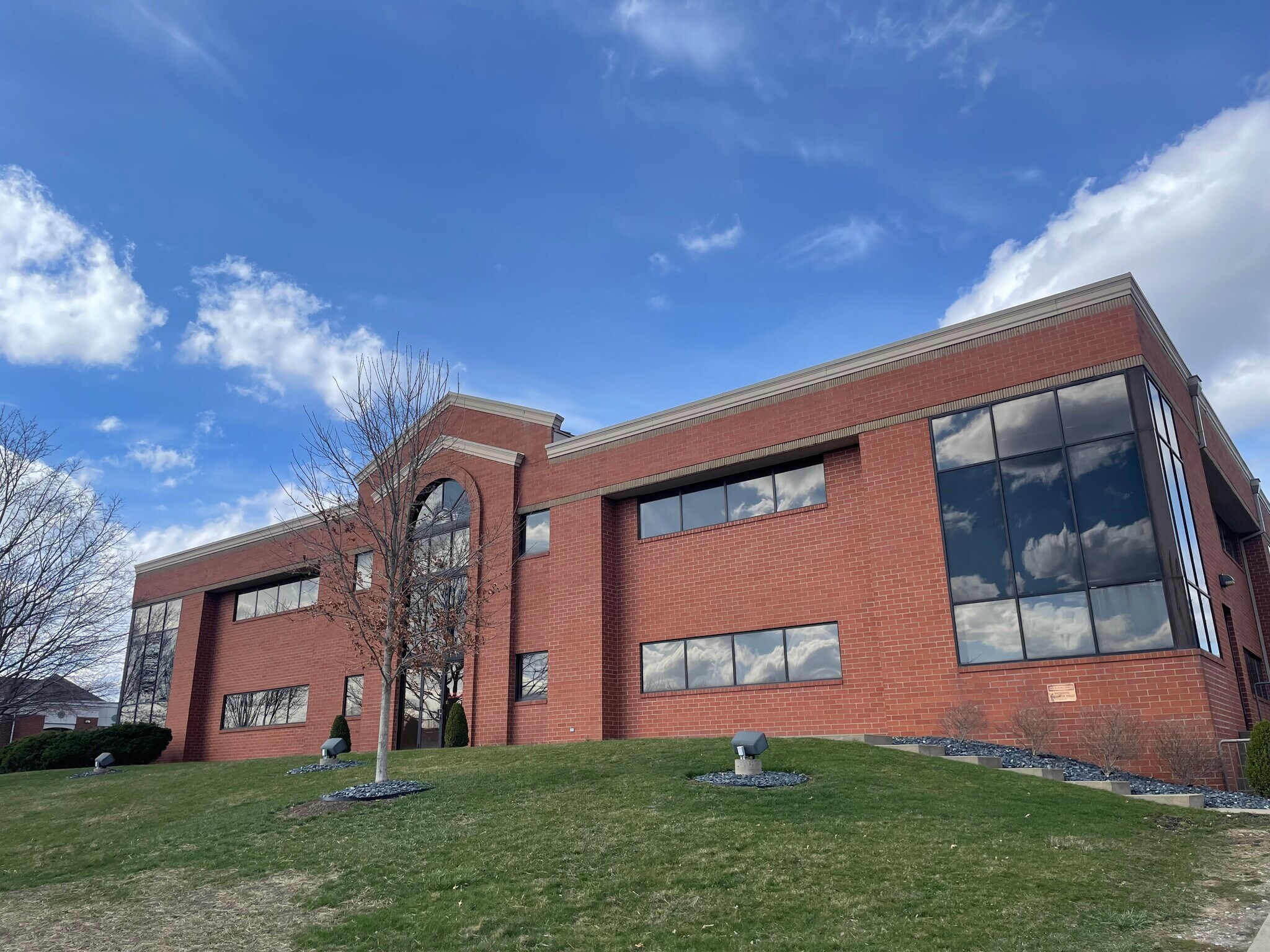 4105 Holiday St NW, Canton, OH for lease Building Photo- Image 1 of 8