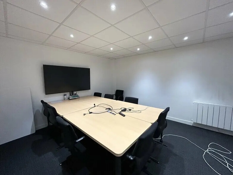 Retail in Lille for lease - Interior Photo - Image 3 of 5