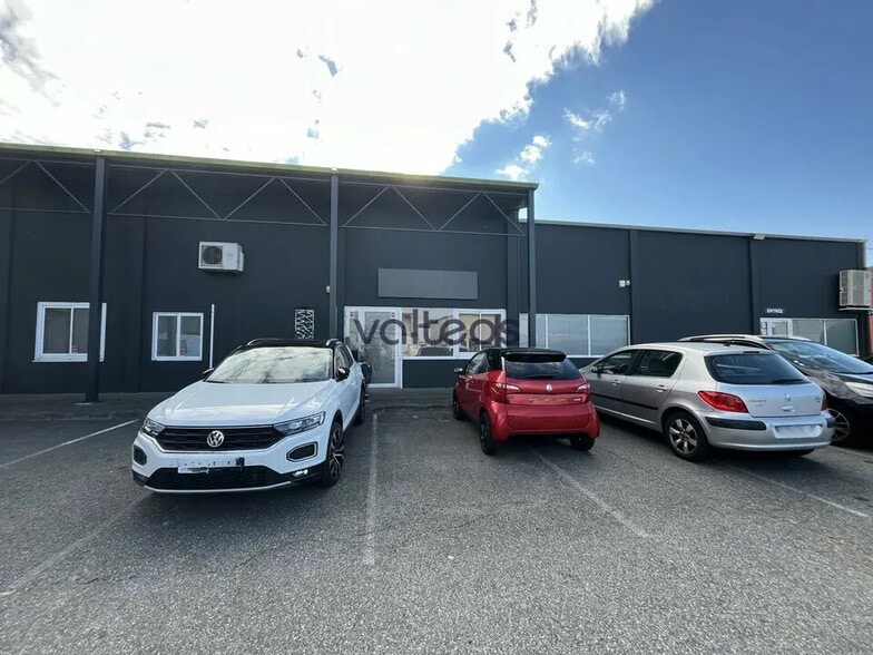 Retail in Portet-sur-Garonne for lease - Building Photo - Image 1 of 7