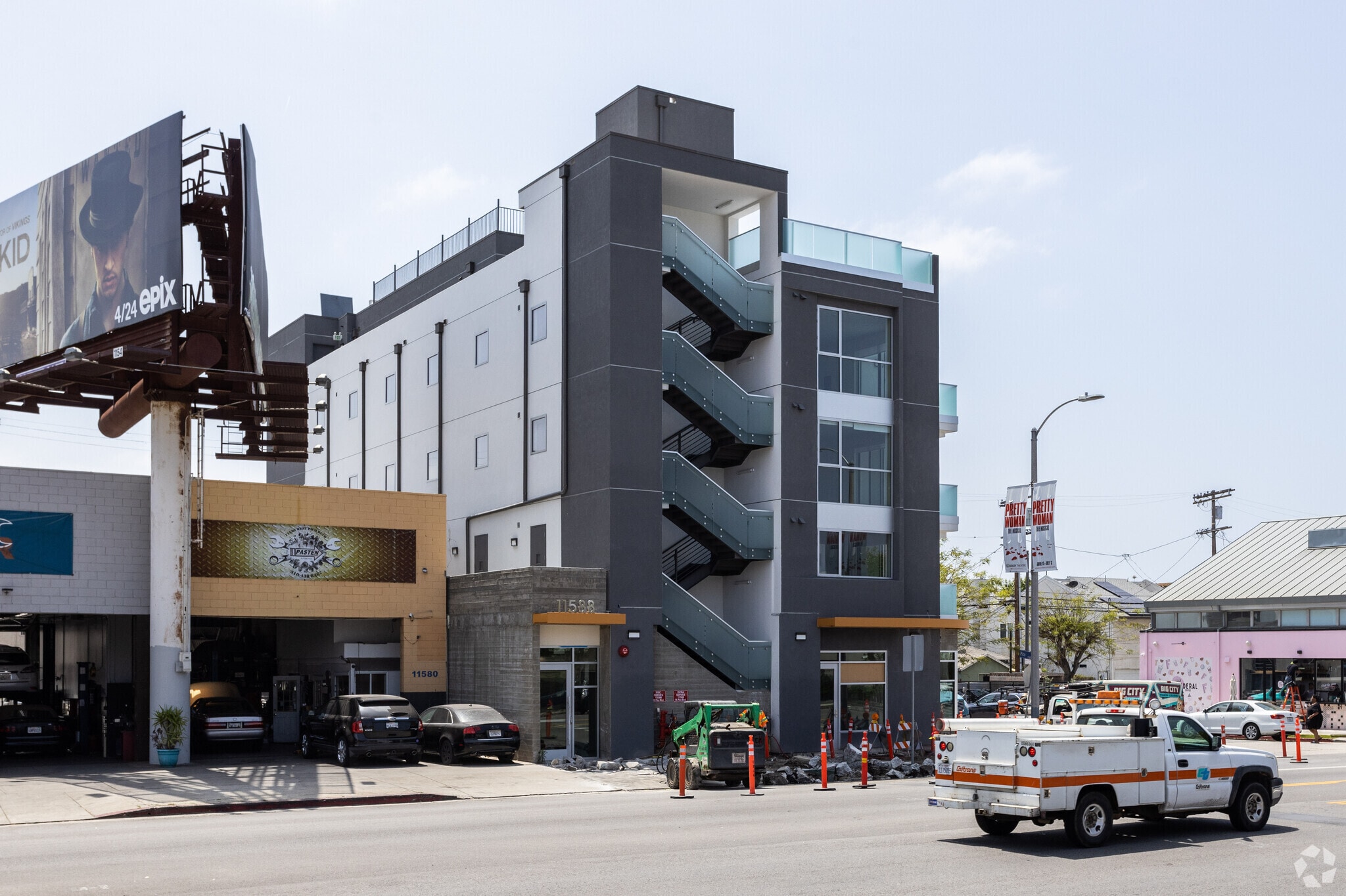 11588-11590 W Pico Blvd, Los Angeles, CA for lease Building Photo- Image 1 of 15