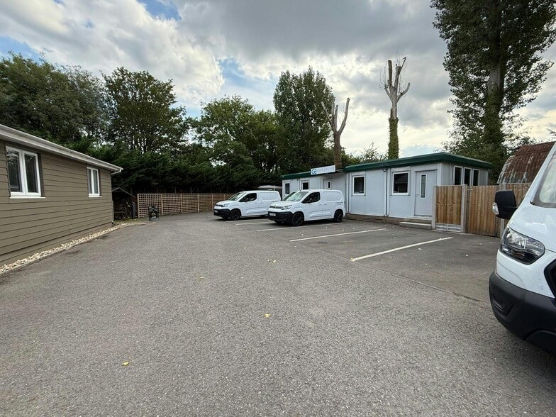 Dutton Lane, Eastleigh for lease - Building Photo - Image 2 of 6