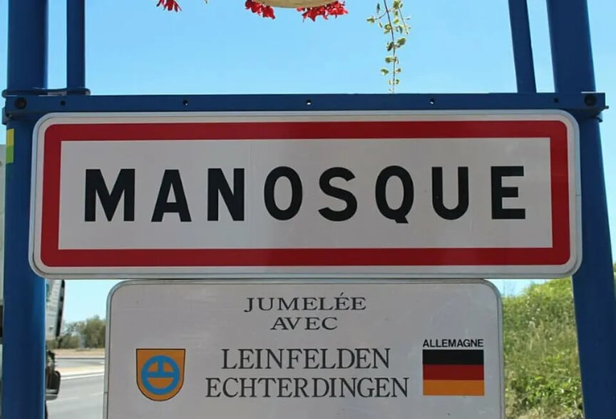 Retail in Manosque for lease - Building Photo - Image 2 of 3