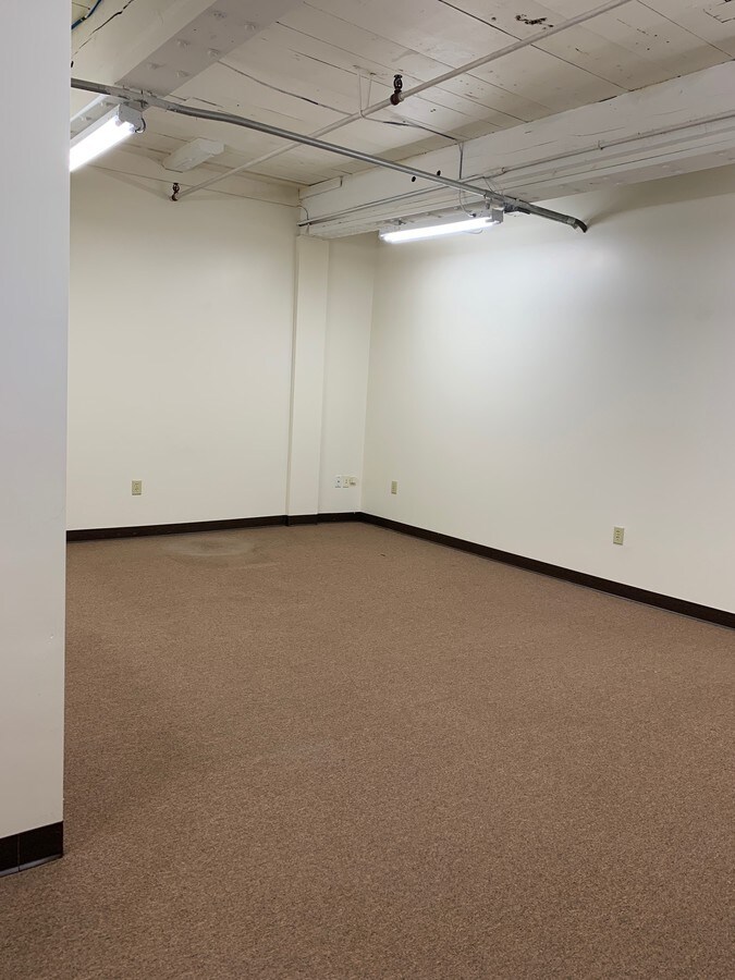 2 Shaker Rd, Shirley, MA, 01464 Office Space For Lease