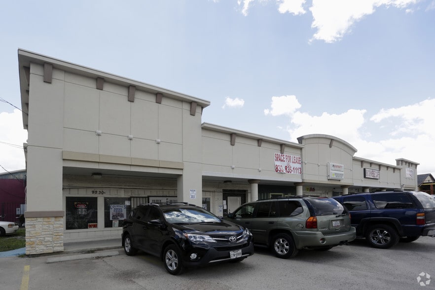 9230 Jensen Dr, Houston, TX 77093