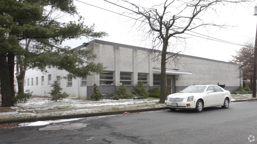 60 Liberty St, Metuchen, NJ for sale - Primary Photo - Image 2 of 4