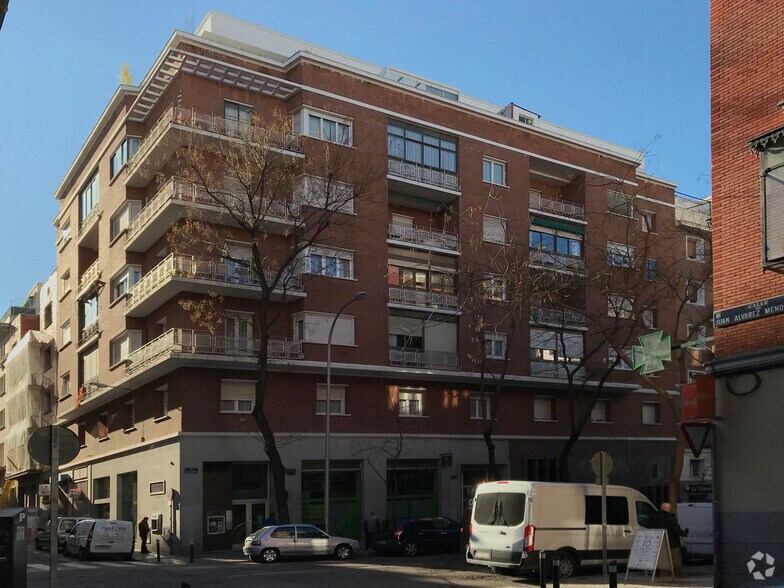 Calle de Quintana, 15, Madrid, Madrid for sale - Primary Photo - Image 1 of 1