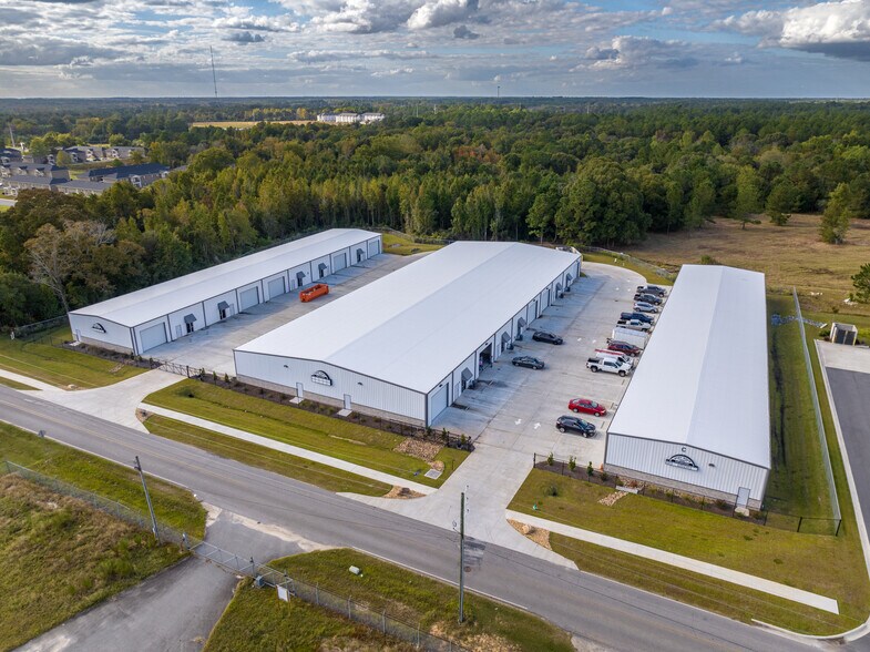 130 Hunt Rd, Tifton, GA for lease - Building Photo - Image 2 of 4