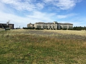 81-83 Sid Snyder Dr, Long Beach WA - Theater