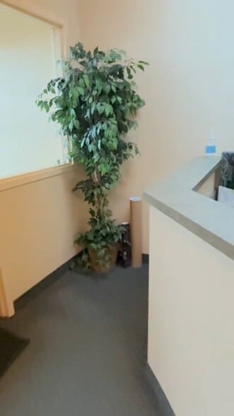 10147 Royalton Rd, North Royalton, OH for lease - Commercial Listing Video - Image 2 of 23