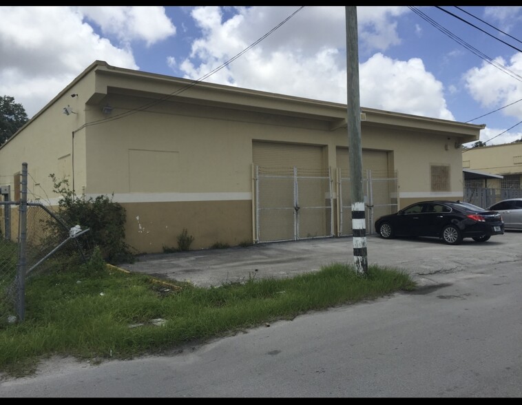 4310 NW 35th Ct, Miami, FL for lease - Building Photo - Image 2 of 7