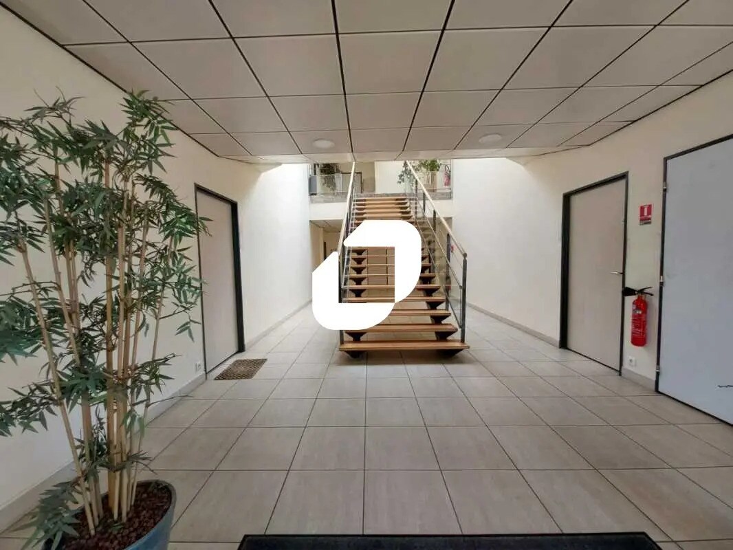 Office in Mauguio for sale Lobby- Image 1 of 7