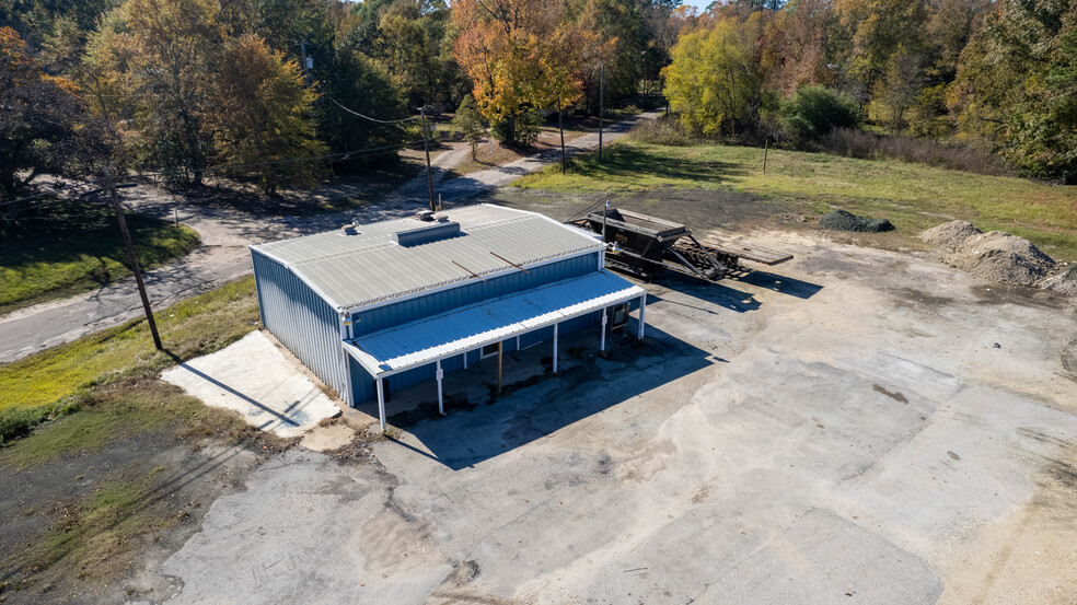 502 E Main St, Zavalla, TX for sale - Building Photo - Image 1 of 1