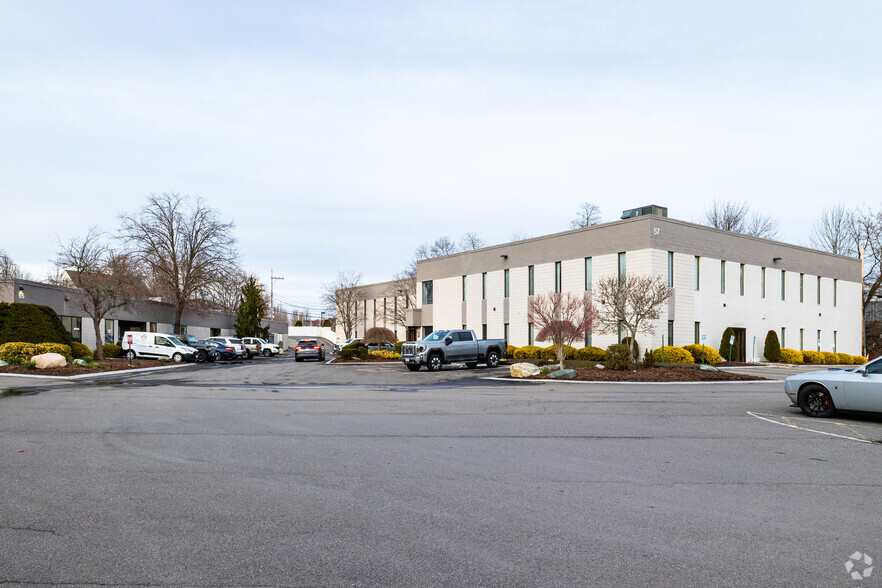 57 Boston Providence Hwy, Norwood, MA for lease - Building Photo - Image 1 of 5