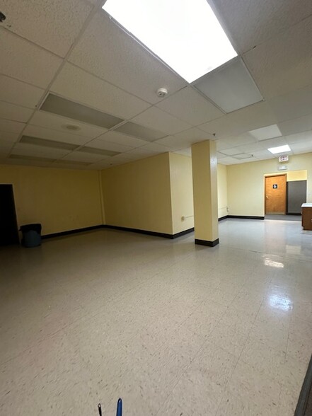 4100 Republic Ave, Amarillo, TX for lease - Interior Photo - Image 3 of 11