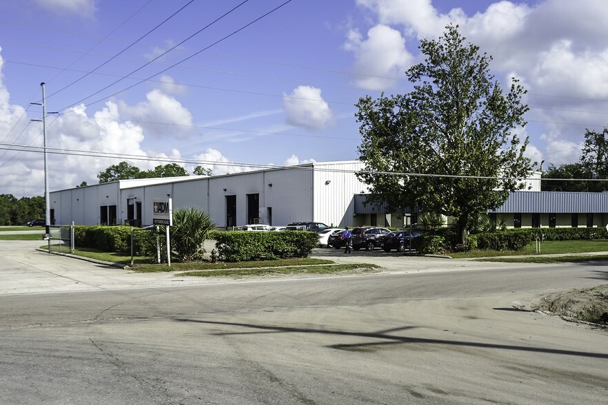 783 Thorpe Rd, Orlando, FL 32824