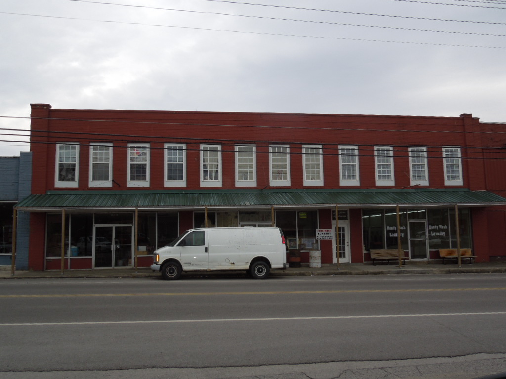 116 E Lake Ave, Celina, TN for sale Primary Photo- Image 1 of 1