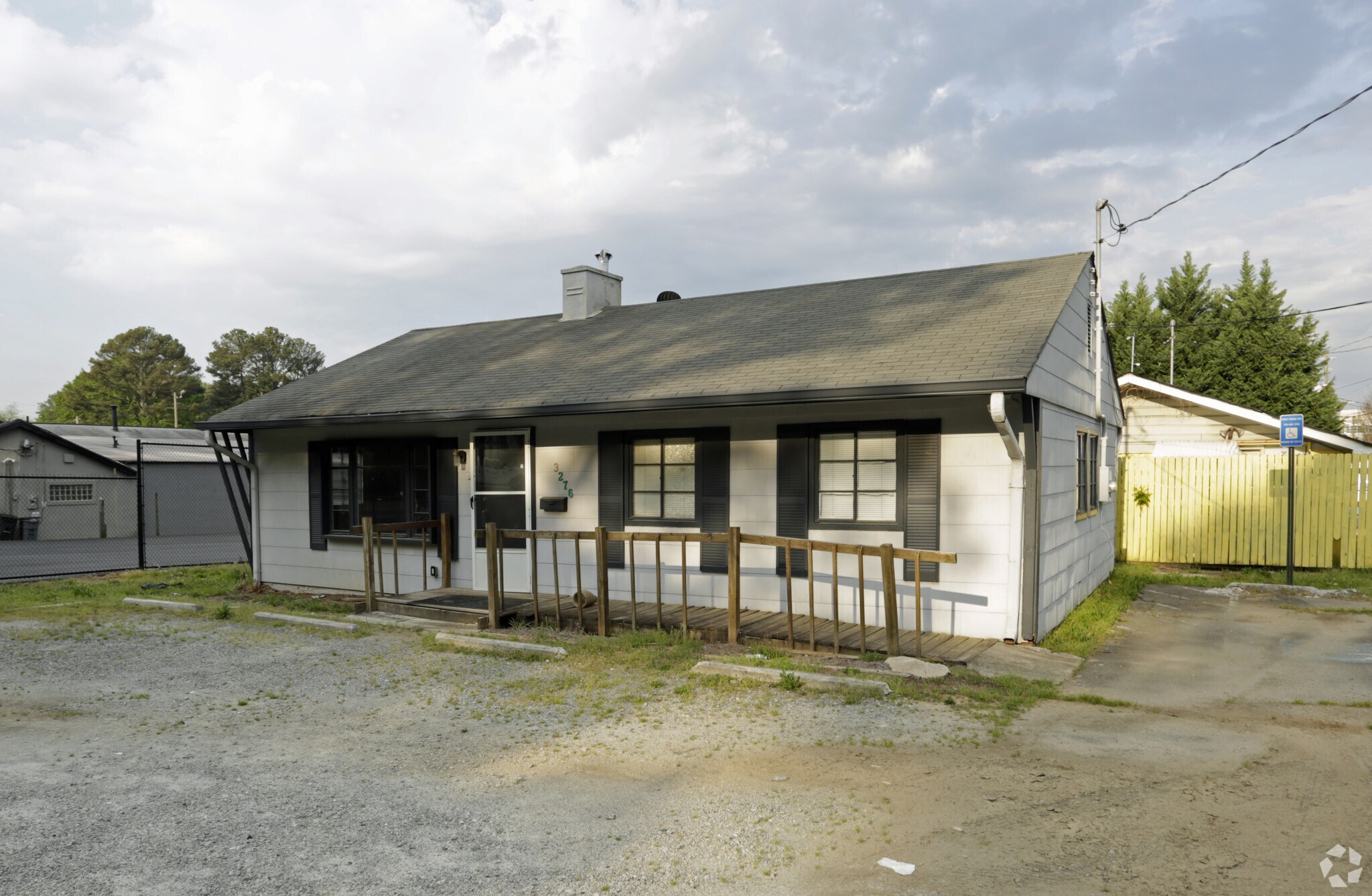 3276 Shallowford Rd, Atlanta, GA for sale Primary Photo- Image 1 of 1