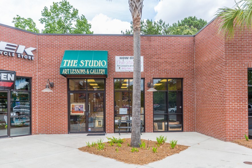 2408 Ashley River Rd, Charleston, SC, 29414 Freestanding Property For