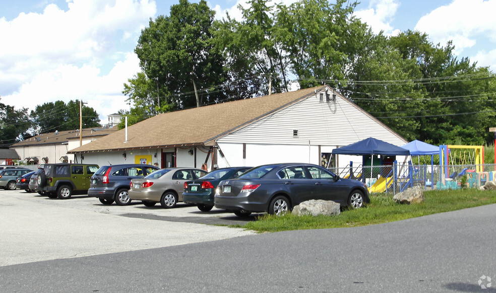 2626 Brown Ave, Manchester, NH for lease - Building Photo - Image 1 of 11