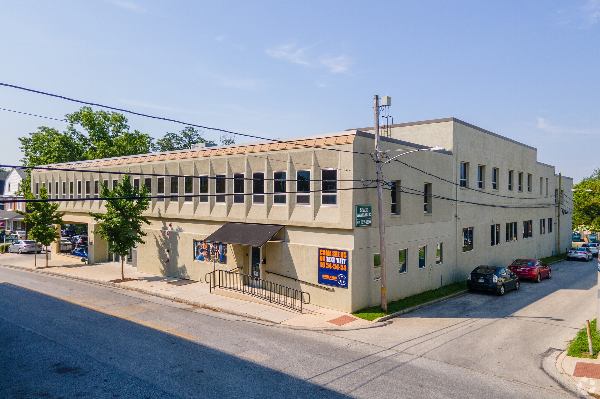 10 E Athens Ave, Ardmore, PA 19003 Retail for Lease