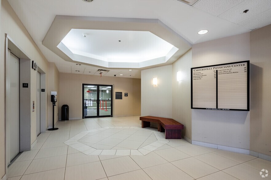 970 Joe Frank Harris Pky SE, Cartersville, GA for sale - Lobby - Image 1 of 1