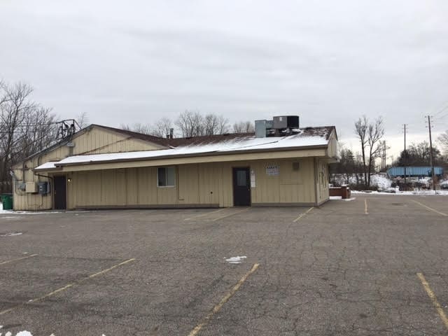 8758 Crawfordsville Rd, Indianapolis, IN for sale - Building Photo - Image 3 of 13