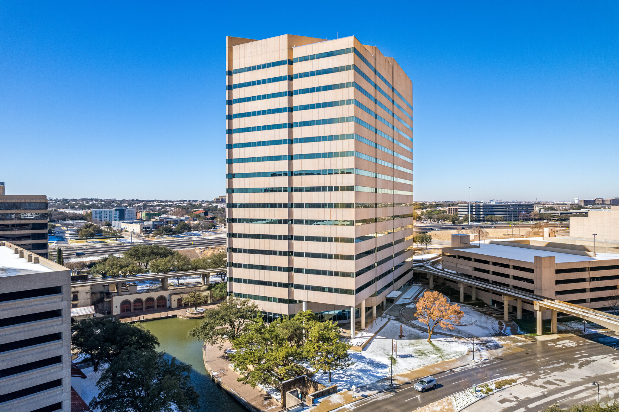 125 E John Carpenter Fwy, Irving, TX 75062 - One Twenty Five | LoopNet