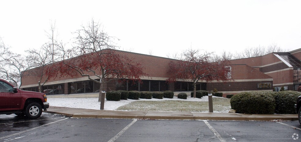 7224 Engle Rd, Fort Wayne, IN for sale - Primary Photo - Image 1 of 1