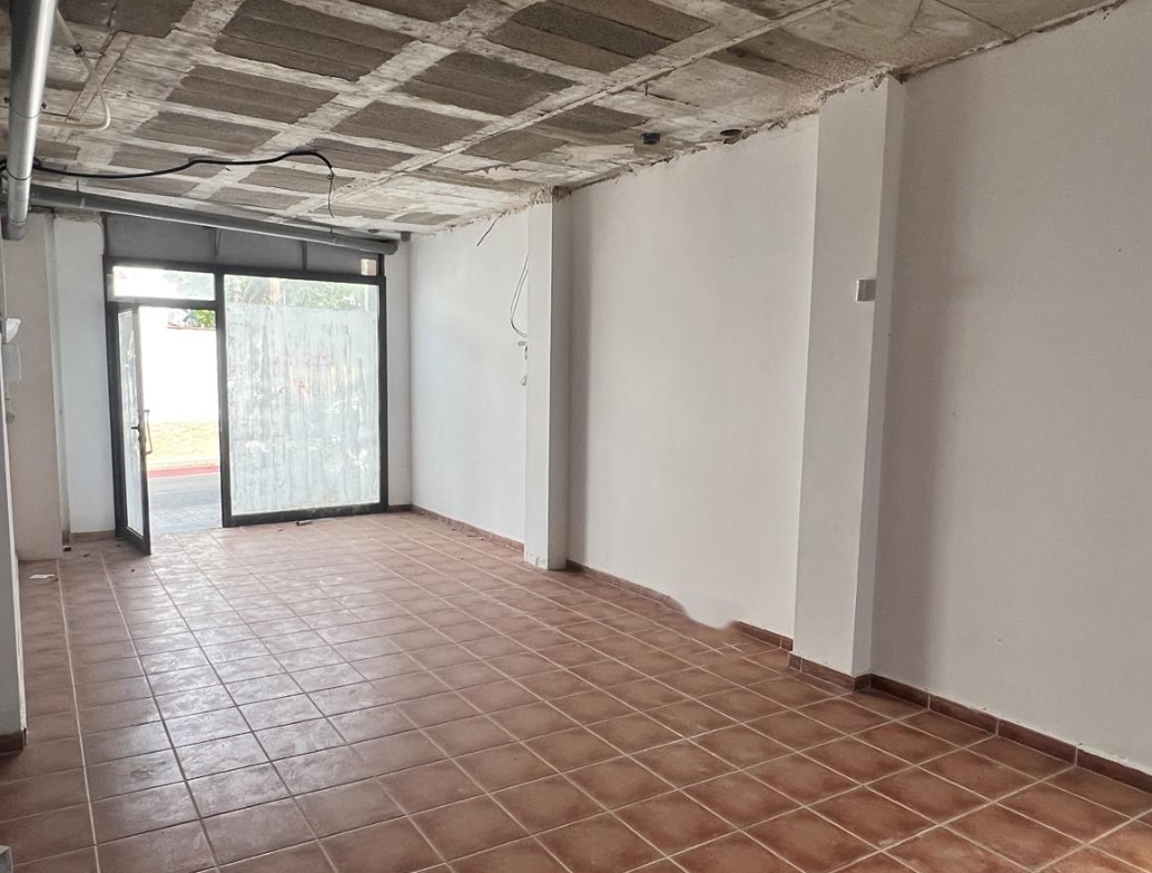 Malgrat de Mar, BAR 08380 - Unit Puerta L01 - - Interior Photo - Image 1 of 10