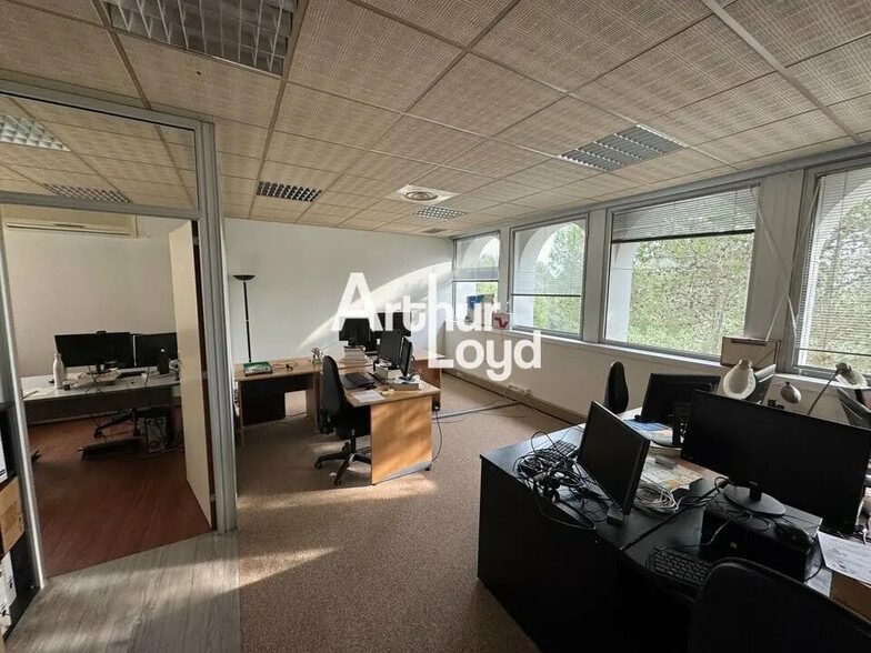 Office in Valbonne for sale - Interior Photo - Image 3 of 5