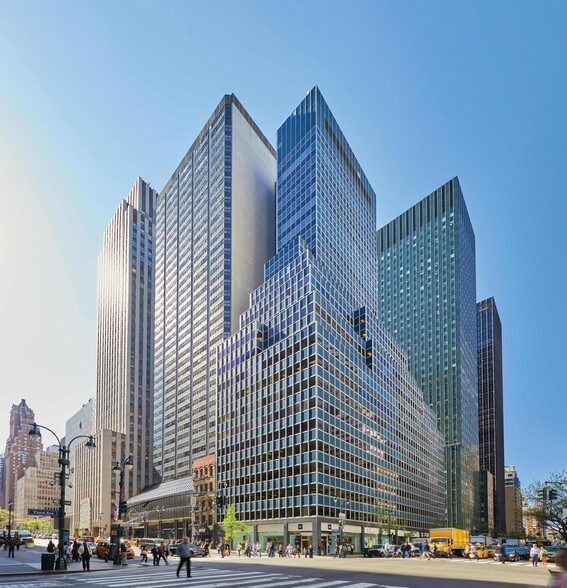 655 Third Ave, New York, NY for lease - Building Photo - Image 1 of 6