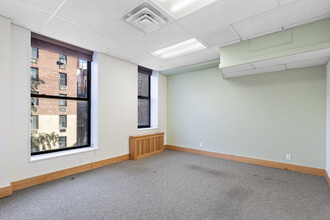 111-117 W 72nd St, New York, NY for lease Interior Photo- Image 2 of 15