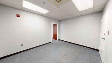 7777 Leesburg Pike, Falls Church, VA for lease Interior Photo- Image 2 of 4