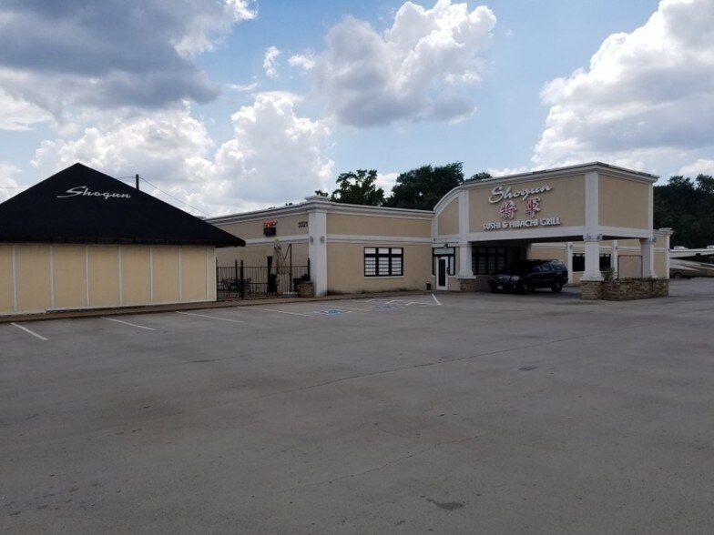 3521 S Broadway Ave, Tyler, TX for sale - Building Photo - Image 1 of 1