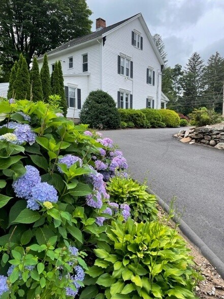 112 Huntington St, Shelton, CT for lease - Building Photo - Image 3 of 5