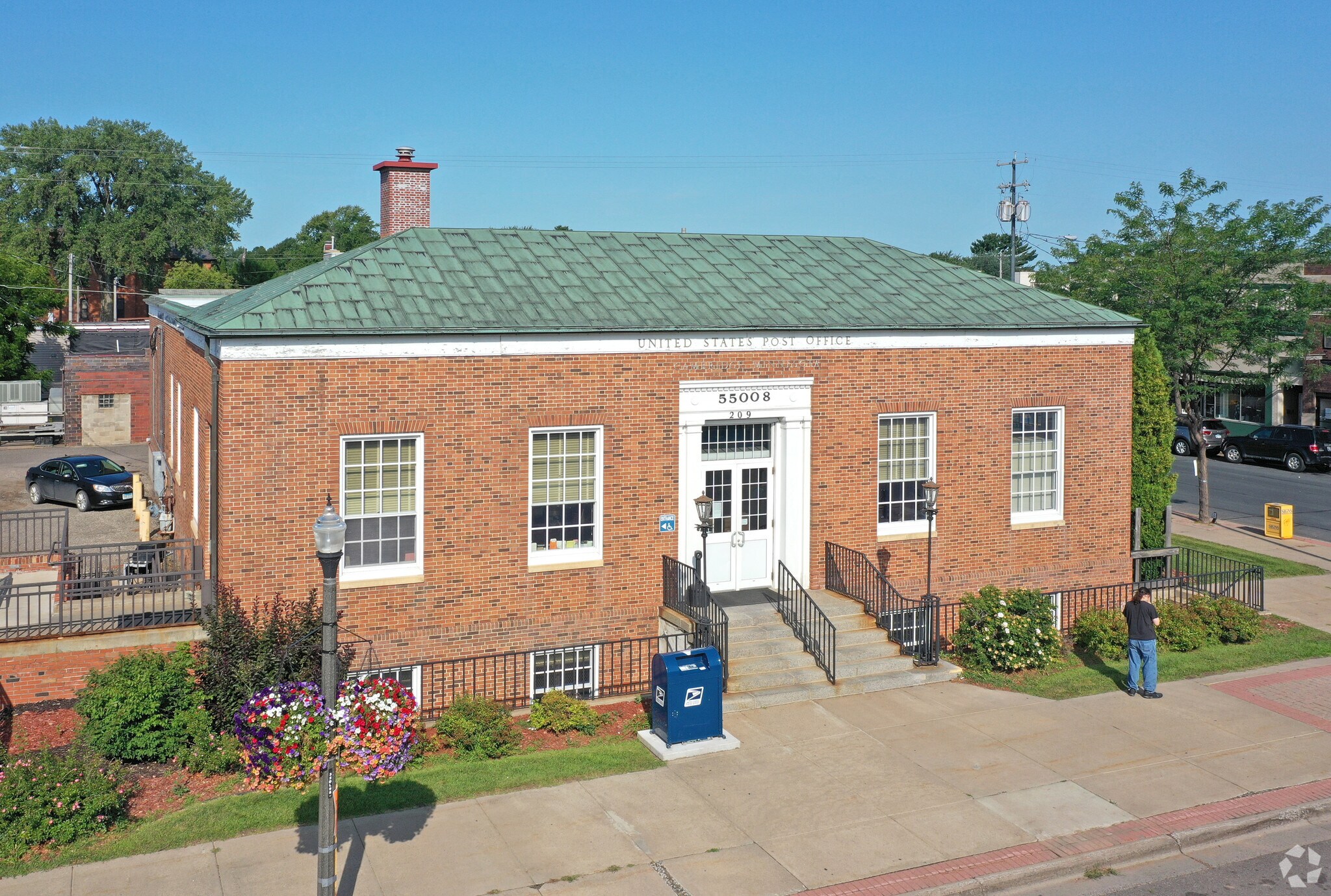 209 Main St S, Cambridge, MN for lease Primary Photo- Image 1 of 3