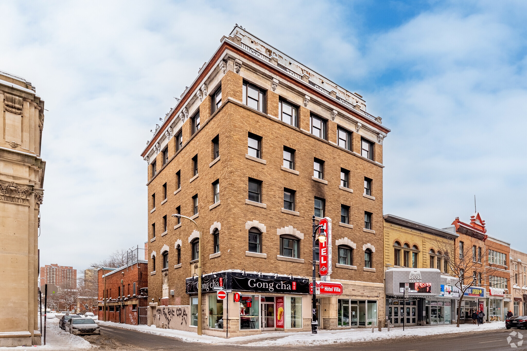 57 Rue Sainte-Catherine E, Montréal, QC for sale Primary Photo- Image 1 of 1