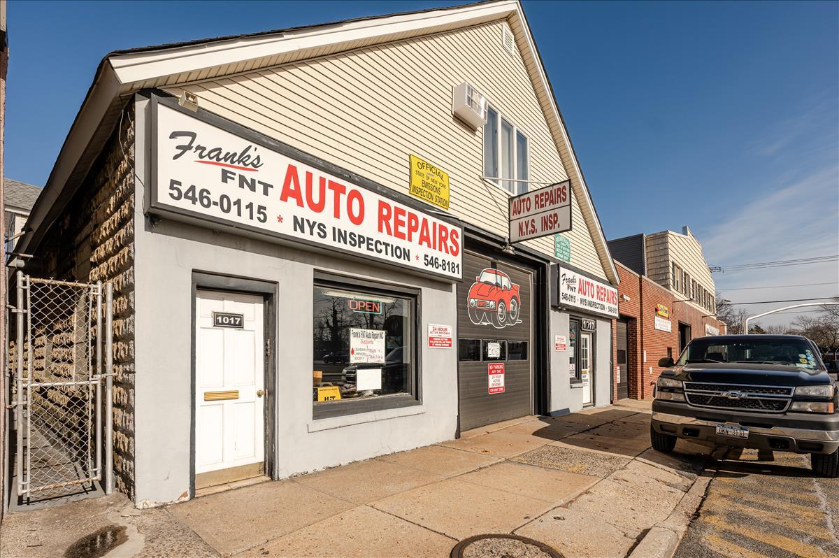 1017 Merrick Rd, Baldwin, NY for sale Primary Photo- Image 1 of 1
