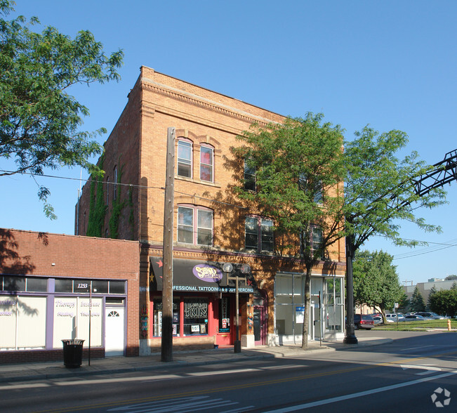 1255-1259 N High St, Columbus, OH for lease - Building Photo - Image 3 of 3