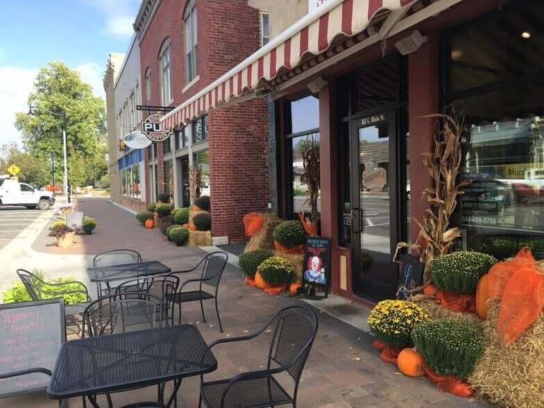 112 E Main St, Delphi, IN for sale - Building Photo - Image 1 of 1