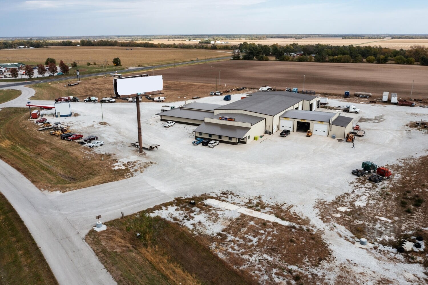 25137 Outer Road 27, Wayland, MO 63472 Motivated Seller Negotiable