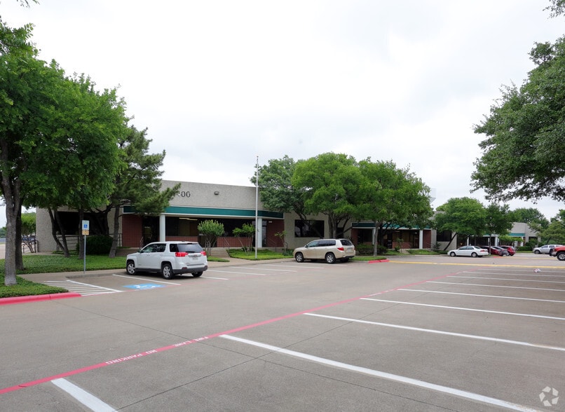 400 W Bethany Dr, Allen, TX for lease - Building Photo - Image 2 of 2