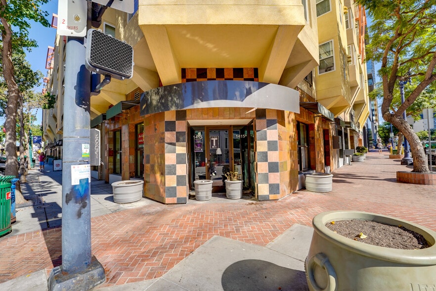 566 Ash St, San Diego, CA for sale - Building Photo - Image 2 of 4