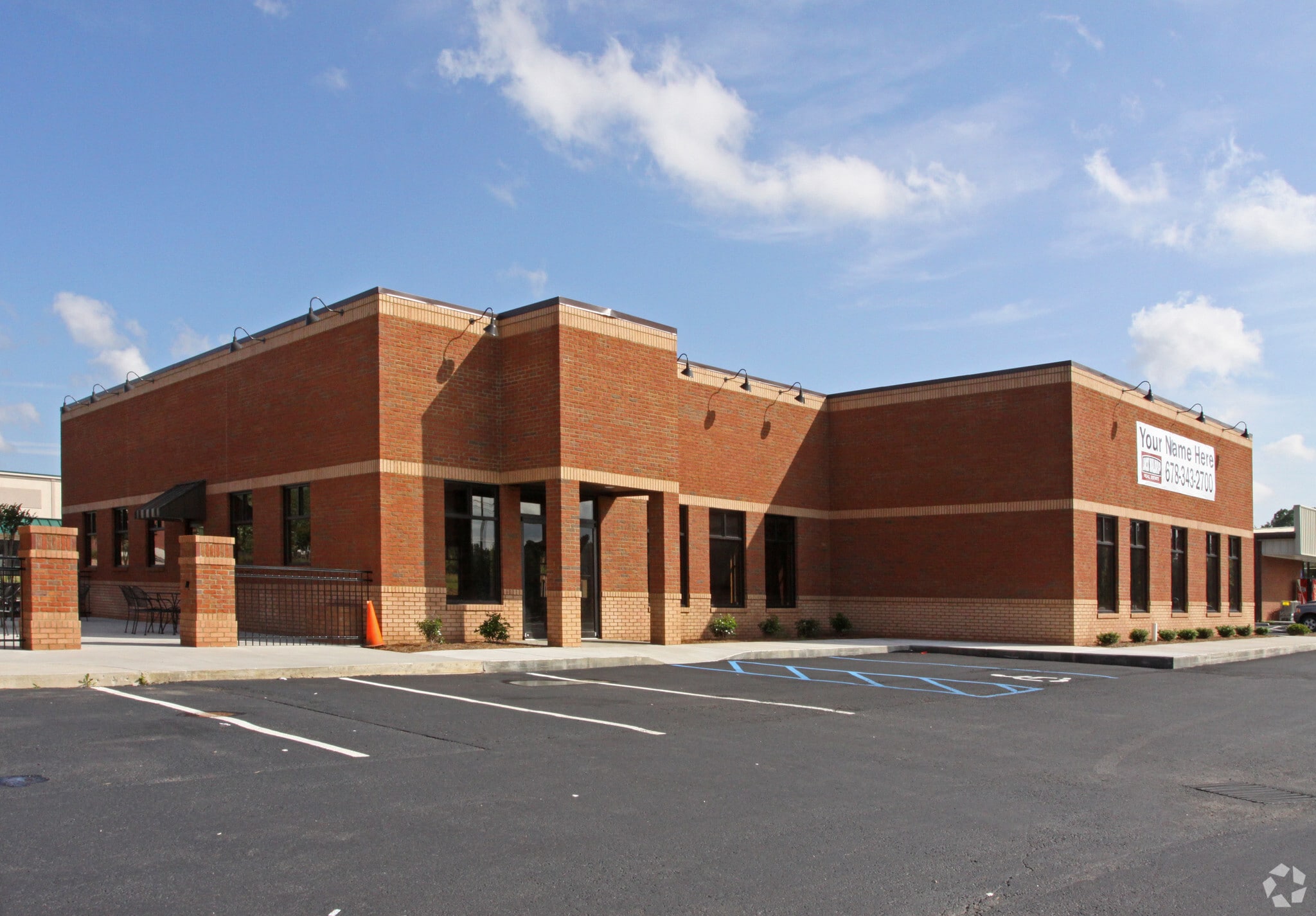 3584 Atlanta Hwy, Flowery Branch, GA for sale Primary Photo- Image 1 of 22