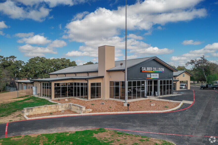 25600 Interstate 10 W, Boerne, TX for sale - Primary Photo - Image 1 of 1
