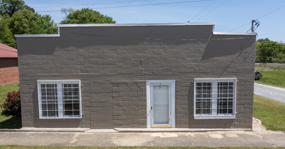 329 Dromedary St, Woodbury, GA for sale - Building Photo - Image 1 of 11