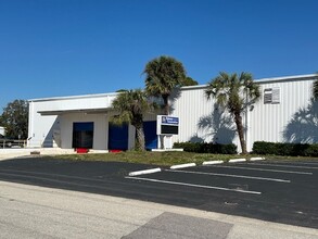 2231 Whitfield Park Loop, Sarasota, FL for lease Building Photo- Image 1 of 13