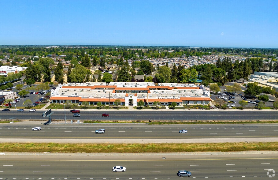 3600 Sisk Rd, Modesto, CA for lease - Primary Photo - Image 1 of 15